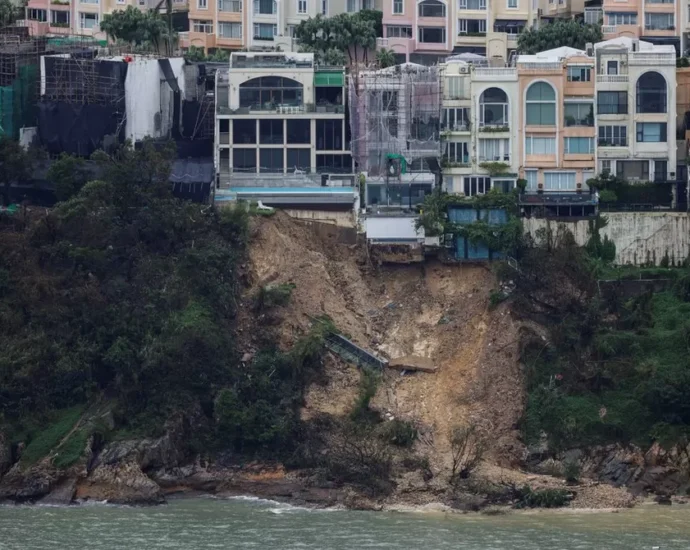 Hong Kong: Cliffside mansions at risk of collapse after record rains